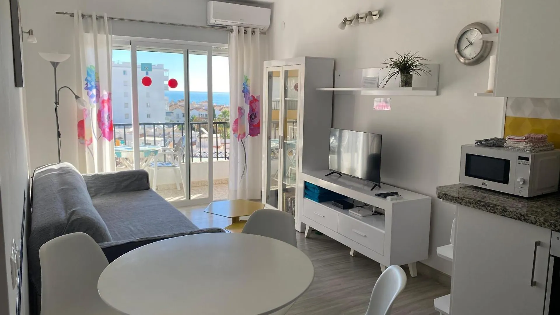 Playa Torrecilla, A Un Paso Del Centro Peatonal! Apartman Nerja 0*,